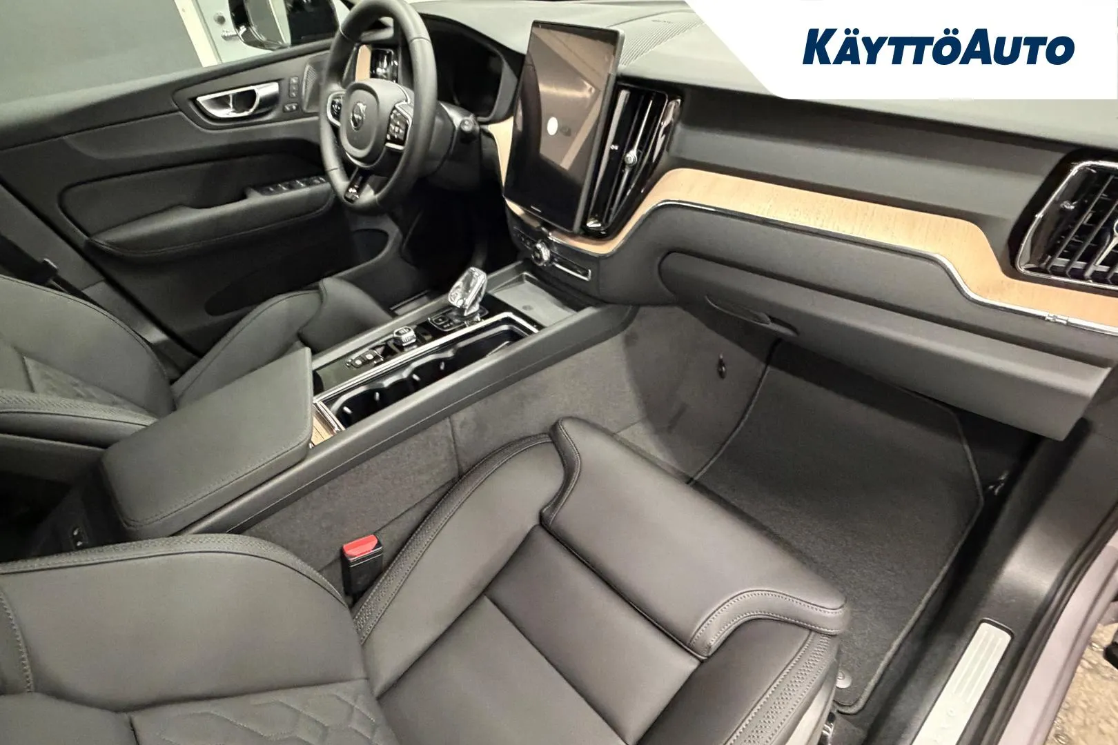 Volvo XC60 XTS-298 carousel image