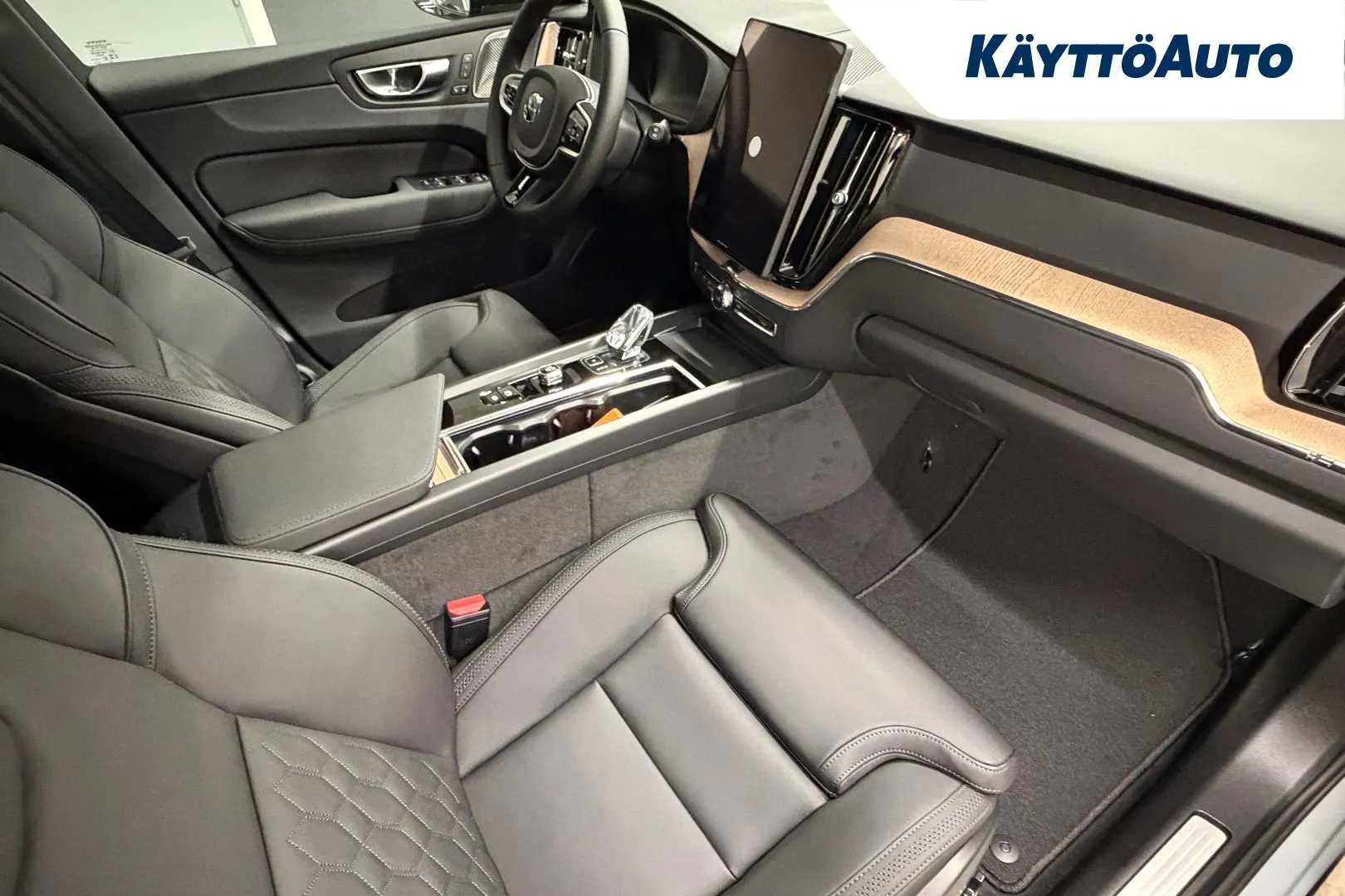 Volvo XC60 XTS-299 carousel image