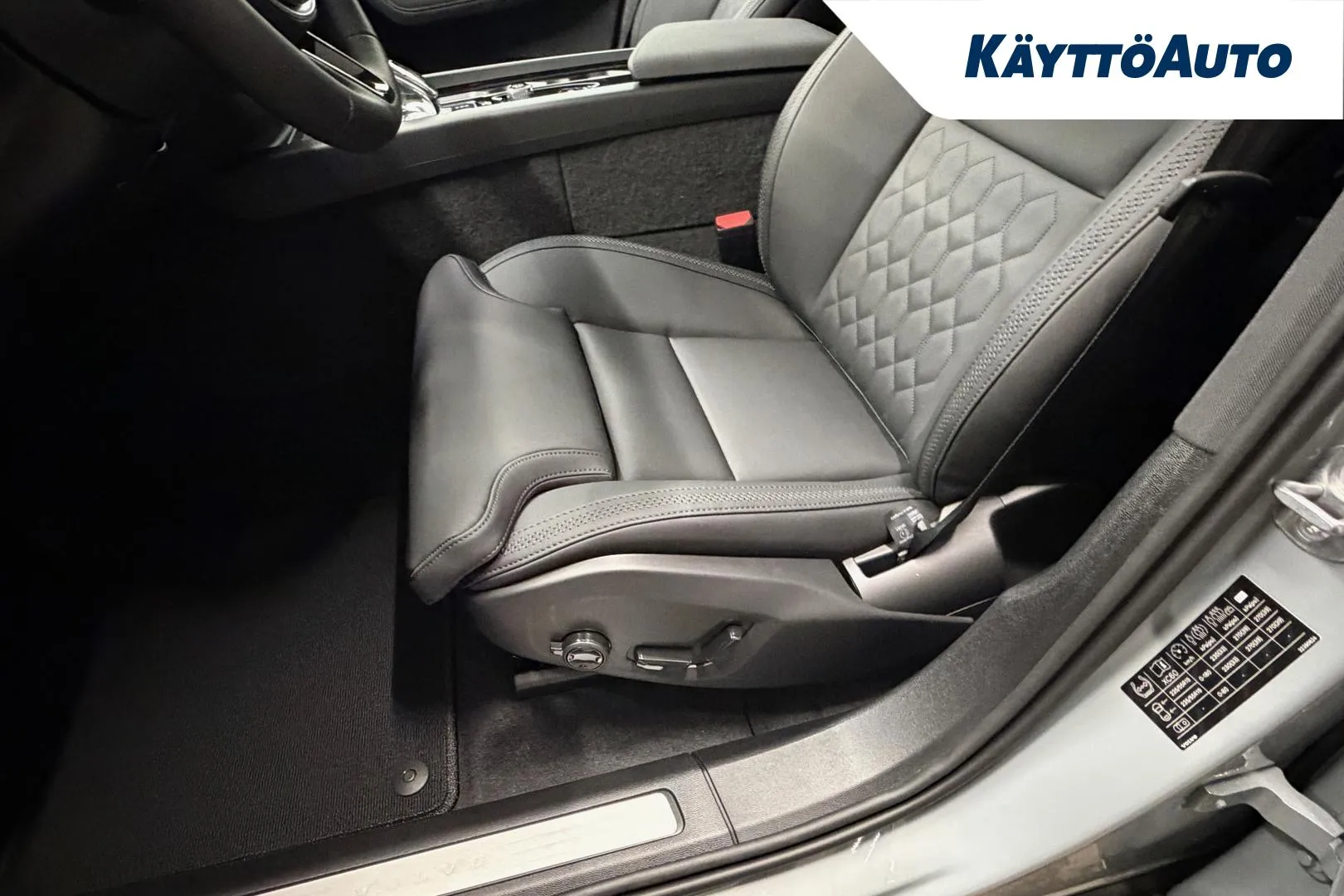 Volvo XC60 XTS-299 carousel image