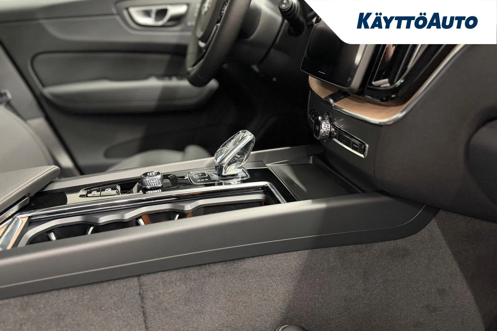 Volvo XC60 XTS-299 carousel image