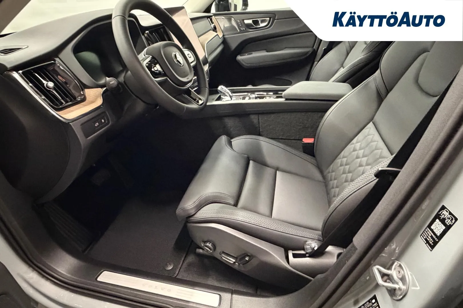 Volvo XC60 XTS-299 carousel image