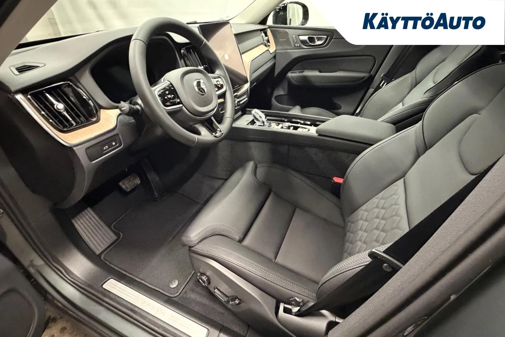 Volvo XC60 XTS-301 carousel image