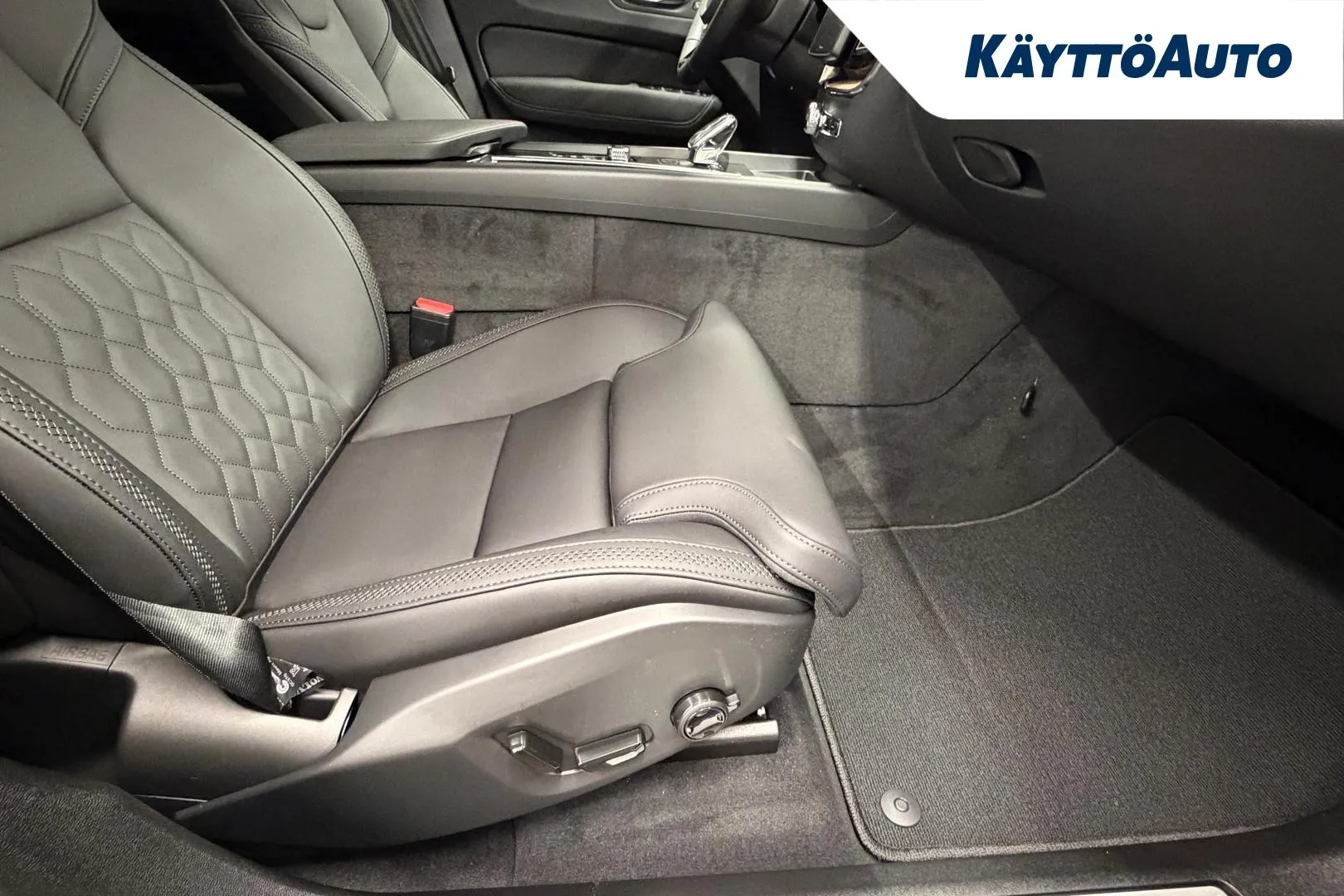 Volvo XC60 XTS-301 carousel image