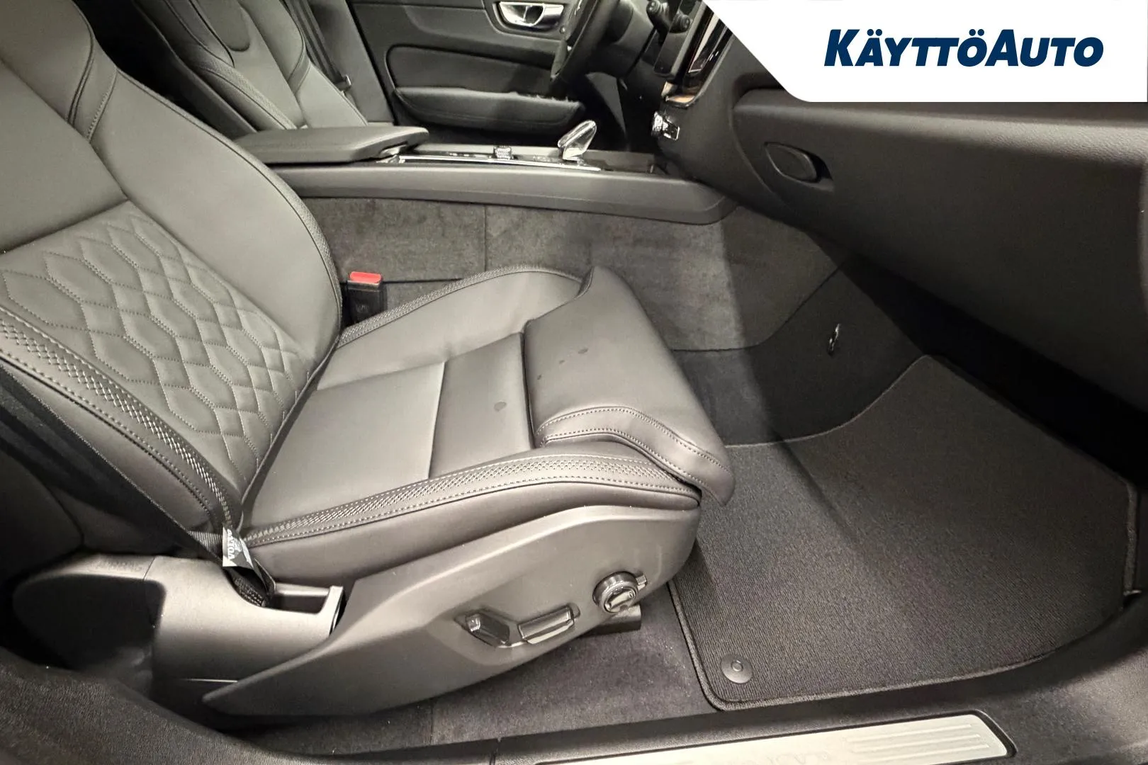 Volvo XC60 XTS-976 carousel image