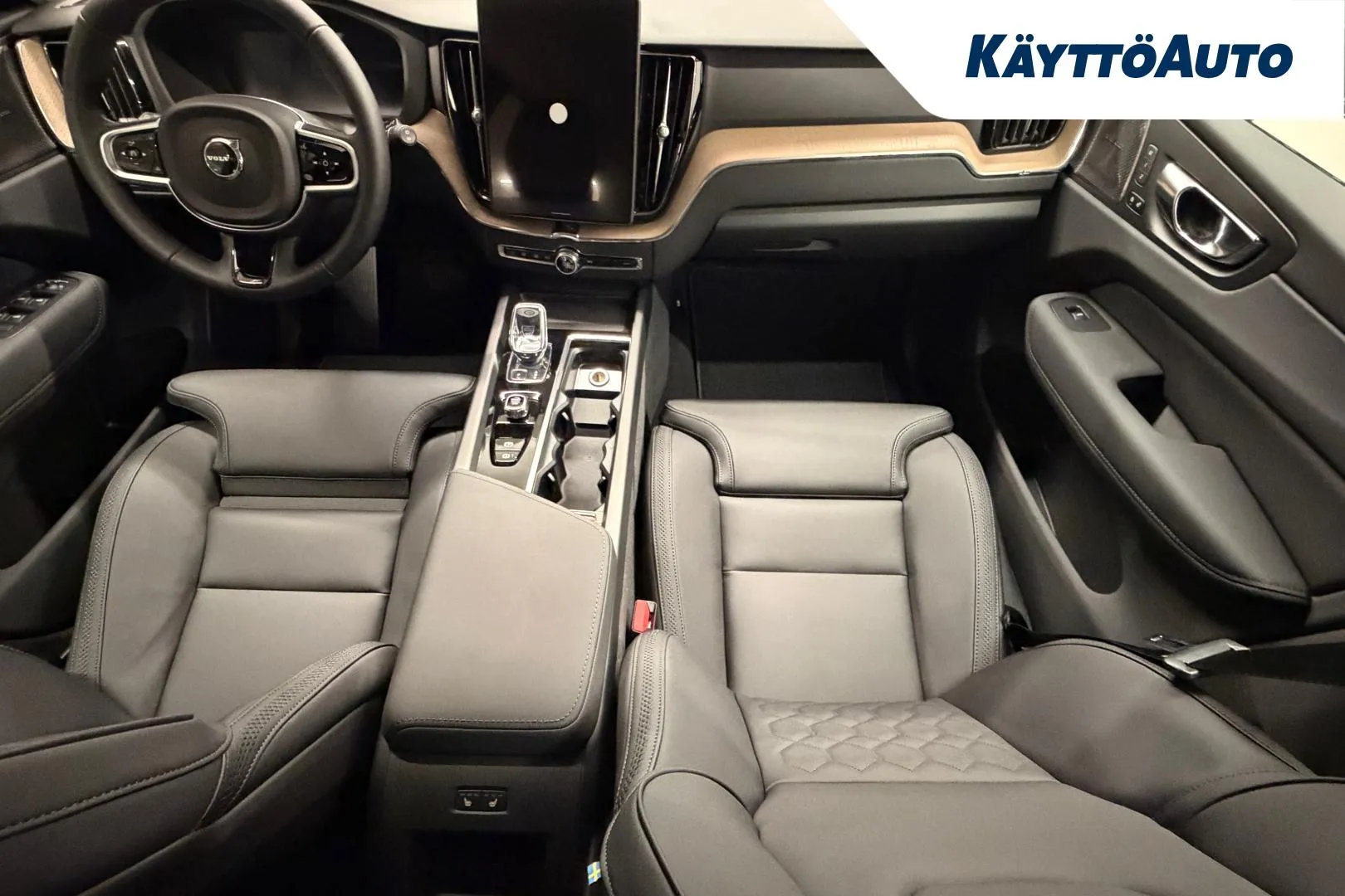 Volvo XC60 XTS-979 carousel image