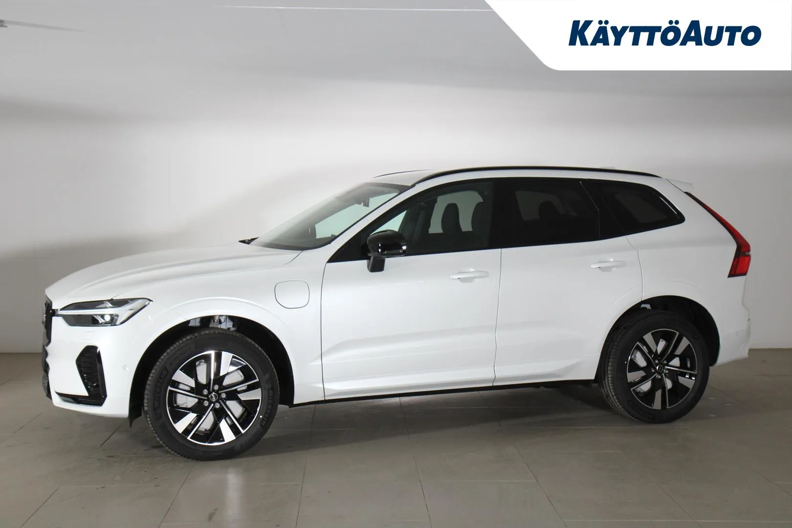 Volvo XC60 YMG-604 carousel image