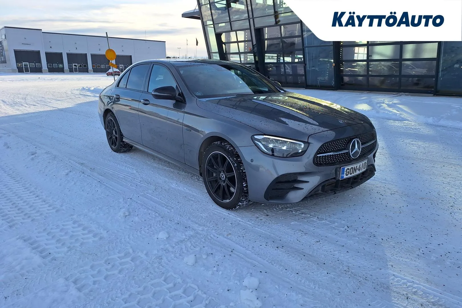 MERCEDES-BENZ E GON-410 carousel image