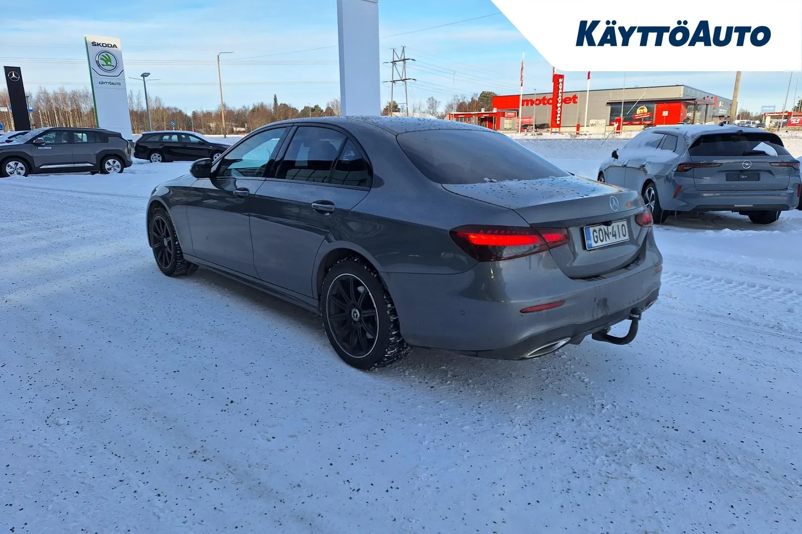 MERCEDES-BENZ E GON-410 carousel image