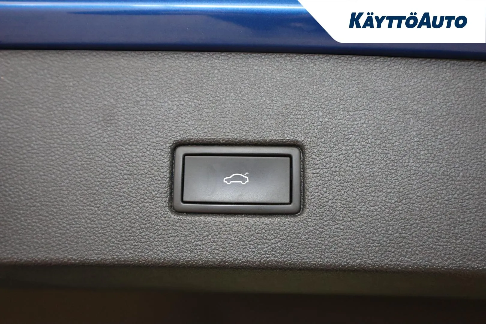 VOLKSWAGEN T-Roc RVM-146 carousel image