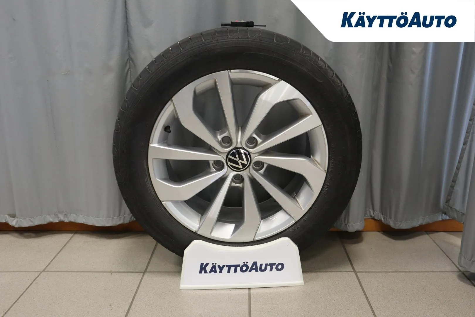 VOLKSWAGEN T-Roc RVM-146 carousel image