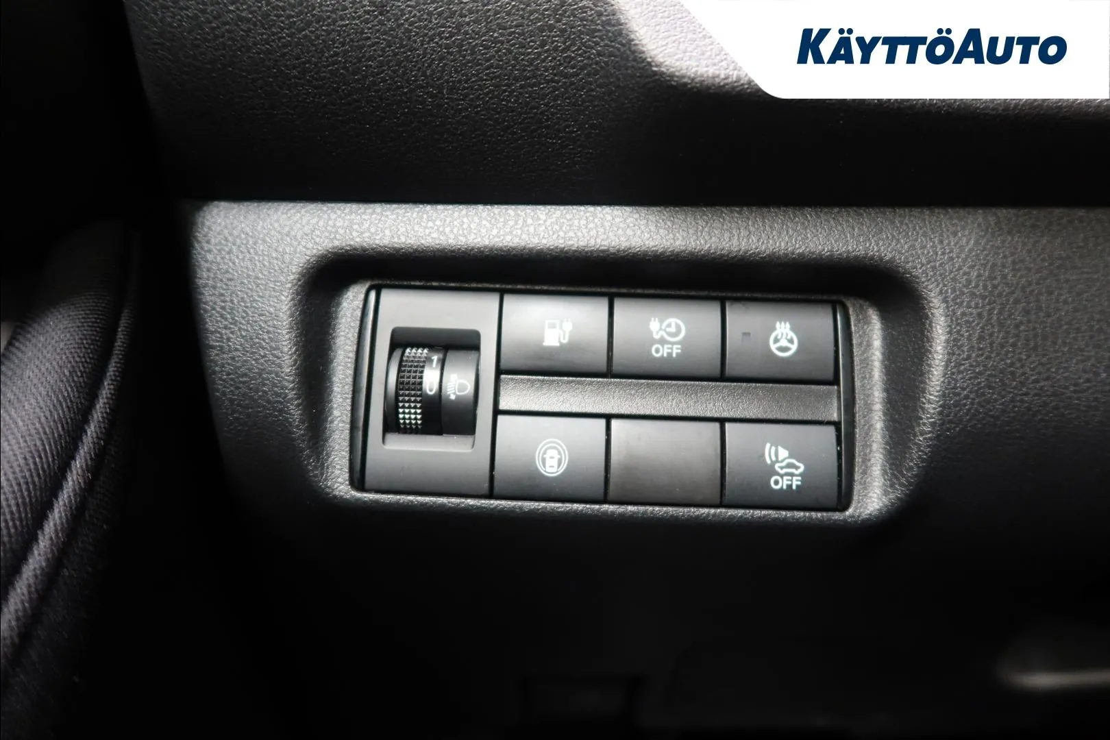 NISSAN Leaf YXL-937 carousel image