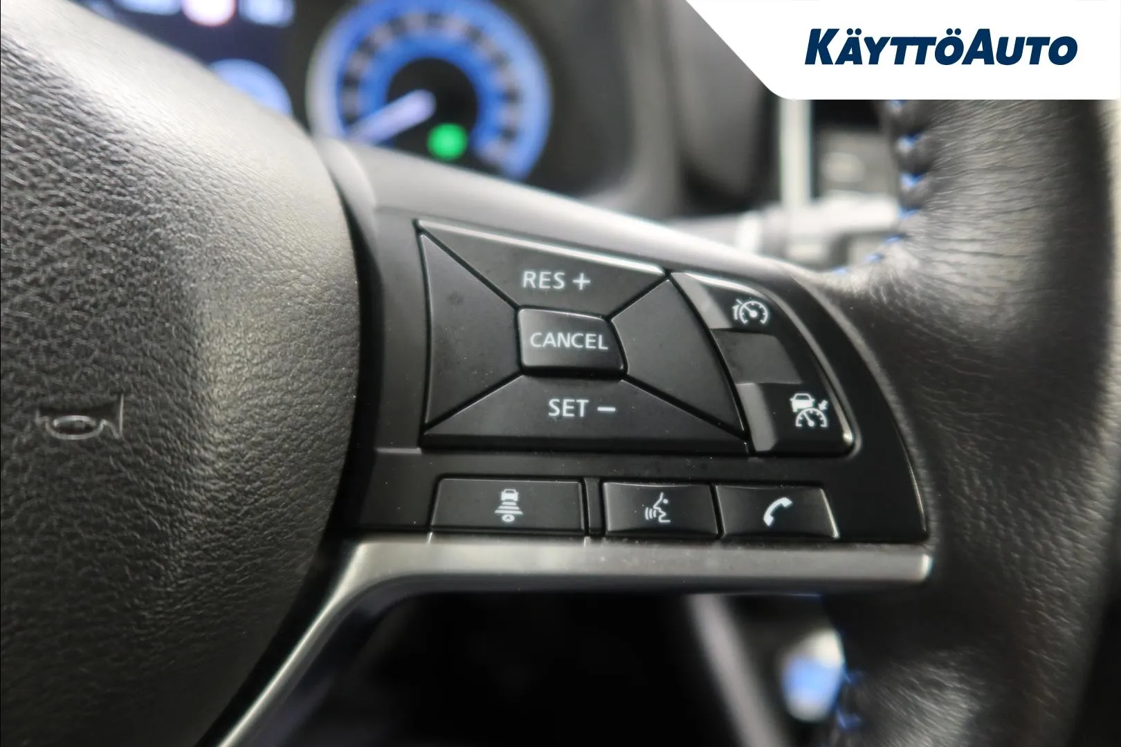 NISSAN Leaf YXL-937 carousel image