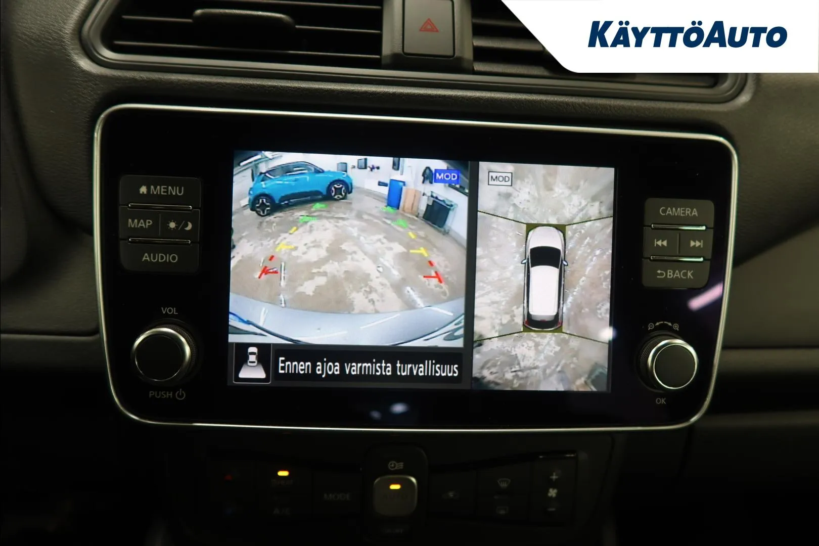 NISSAN Leaf YXL-937 carousel image