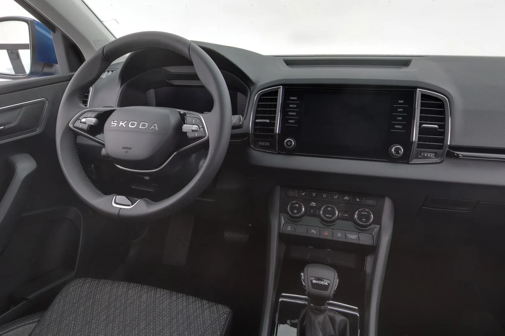 Skoda Karoq LTO-966 carousel image