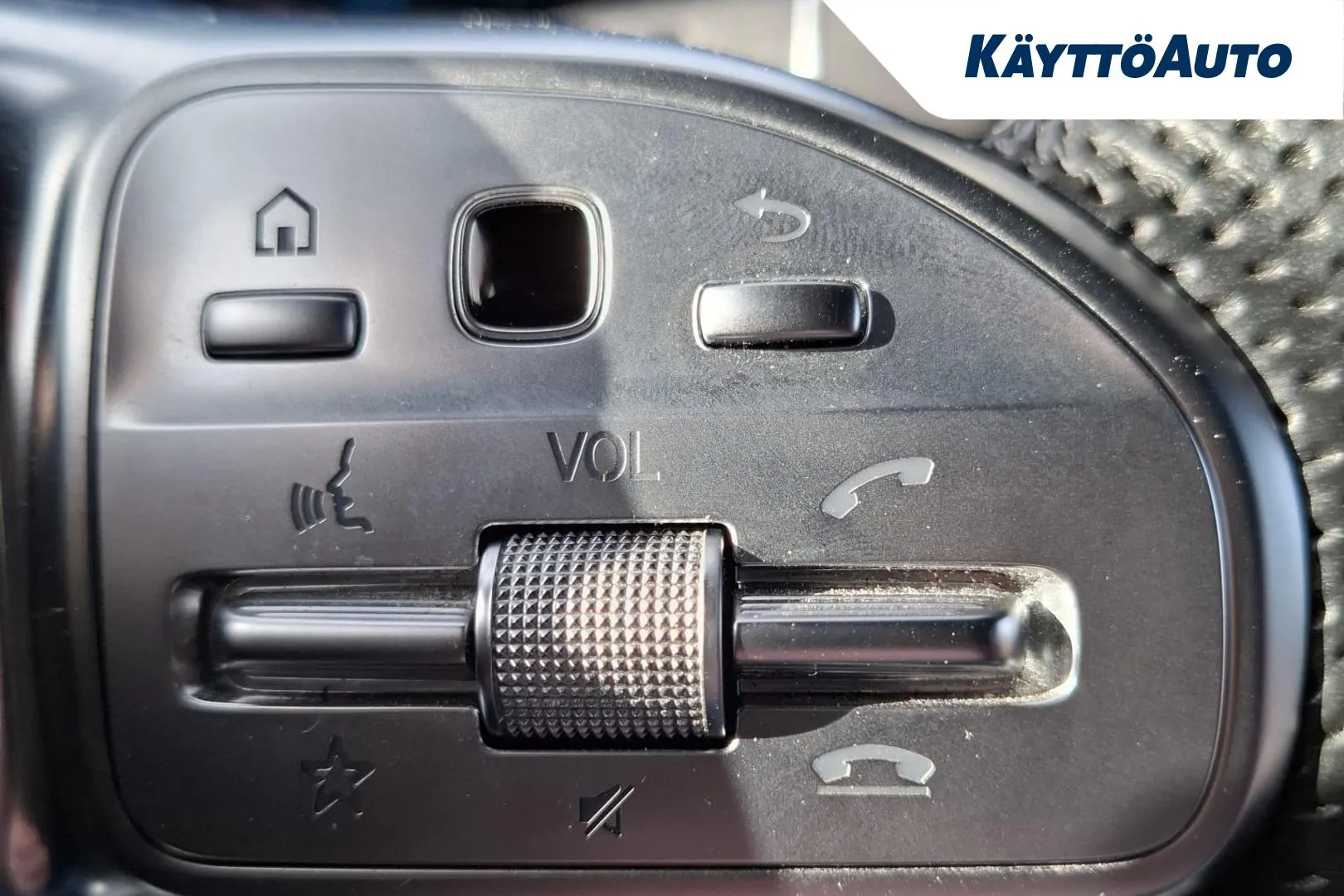 MERCEDES-BENZ GLC EUM-736 carousel image