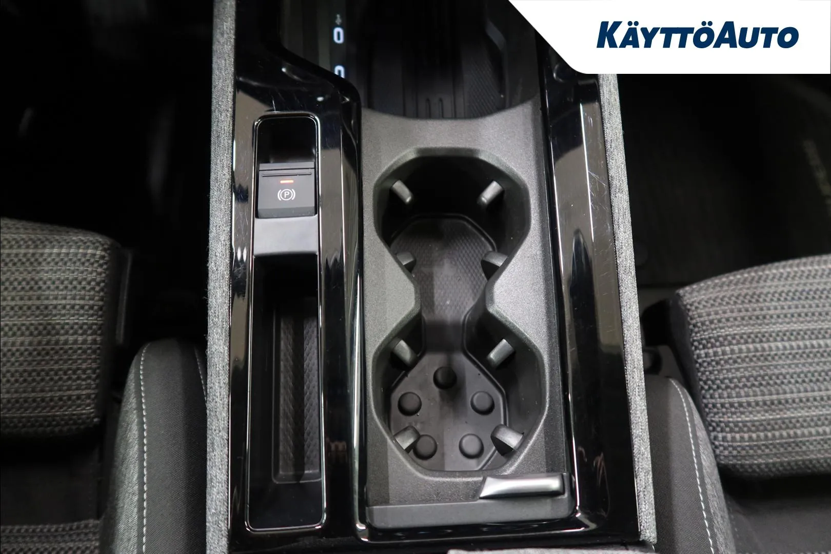 Skoda Superb JNH-497 carousel image