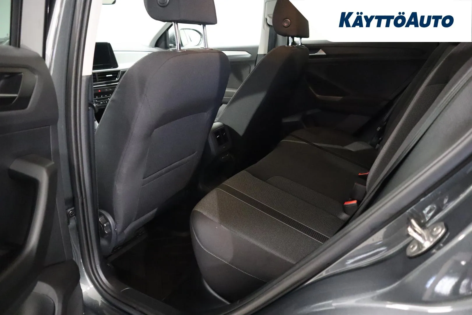 Volkswagen T-Roc XSX-691 carousel image