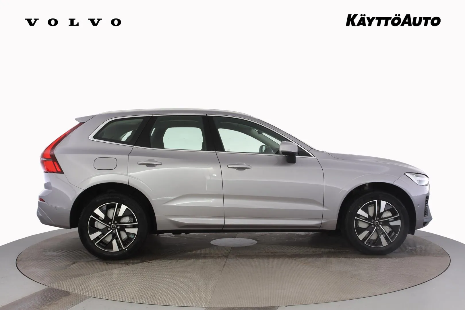 Volvo XC60 YMI-753 carousel image
