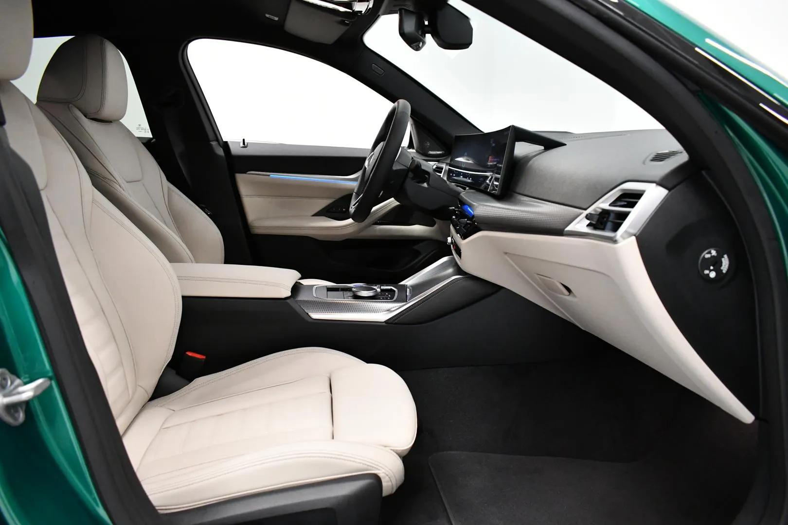 BMW i4 XTS-226 carousel image