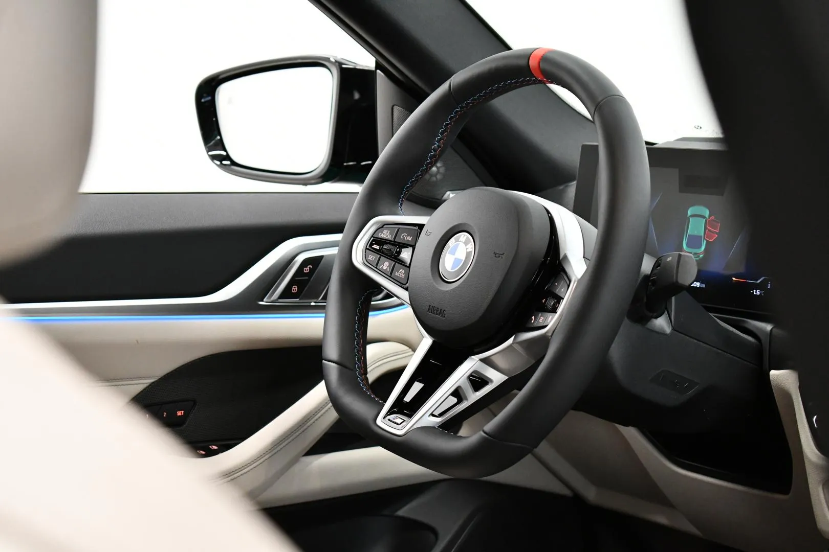 BMW i4 XTS-226 carousel image