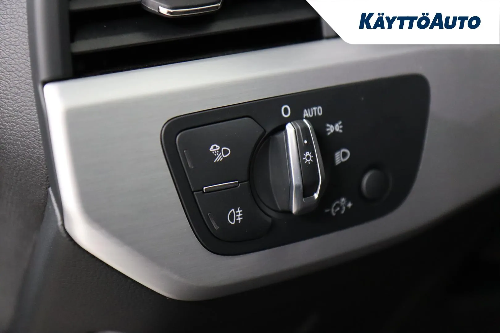 Audi A4 JLY-567 carousel image