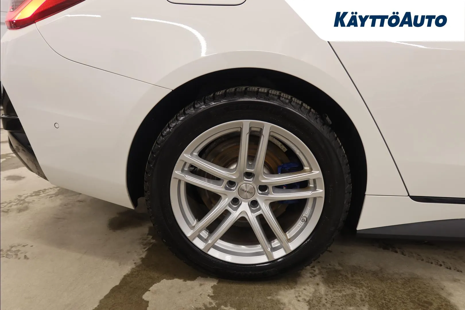 BMW i4 XTS-601 carousel image