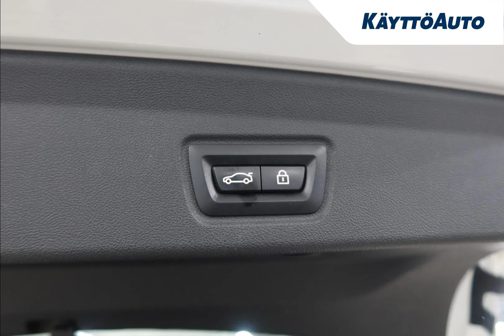 BMW i4 XTS-601 carousel image