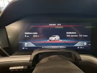 VOLKSWAGEN Touareg OZJ-780 carousel image